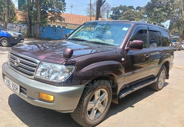 Toyota Land Cruiser 2006 Maroon