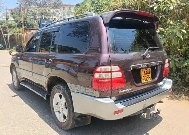 Toyota Land Cruiser 2006 Maroon