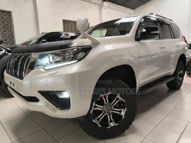 Toyota Land Cruiser Prado 2.8 2021 White