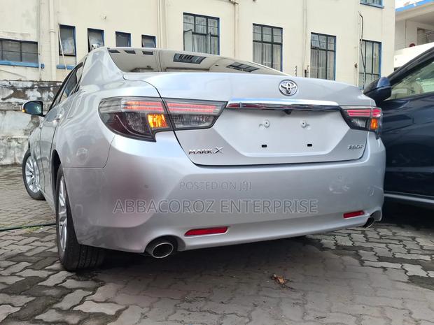 Toyota Mark X 2019 Silver