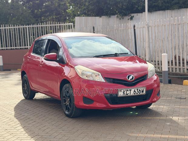 Toyota Vitz 1.3 AWD 5dr 2011 Red