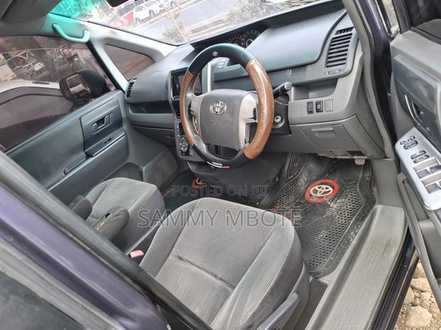 Toyota Voxy Z 2WD 8-Seater 2008 Blue