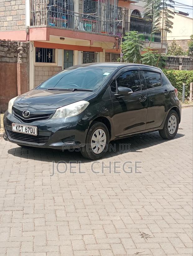 Toyota Vitz 2011 Black
