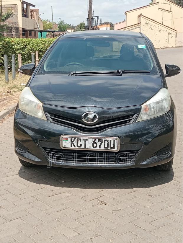 Toyota Vitz 2011 Black