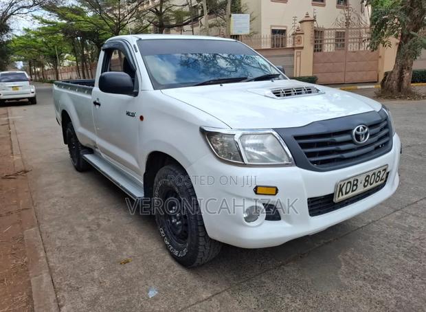 Toyota Hilux 2014