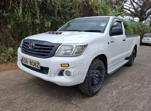 Toyota Hilux 2014