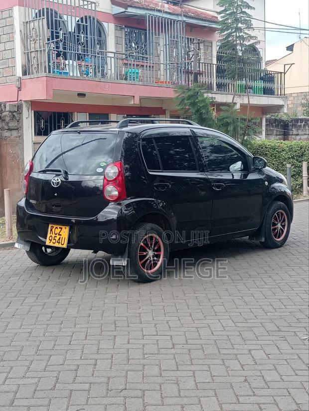 Toyota Passo 2013 Maroon