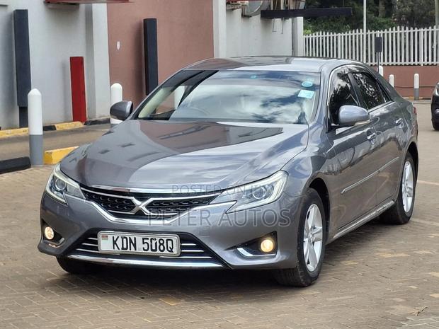 Toyota Mark X 2.5 AWD 2015 Gray