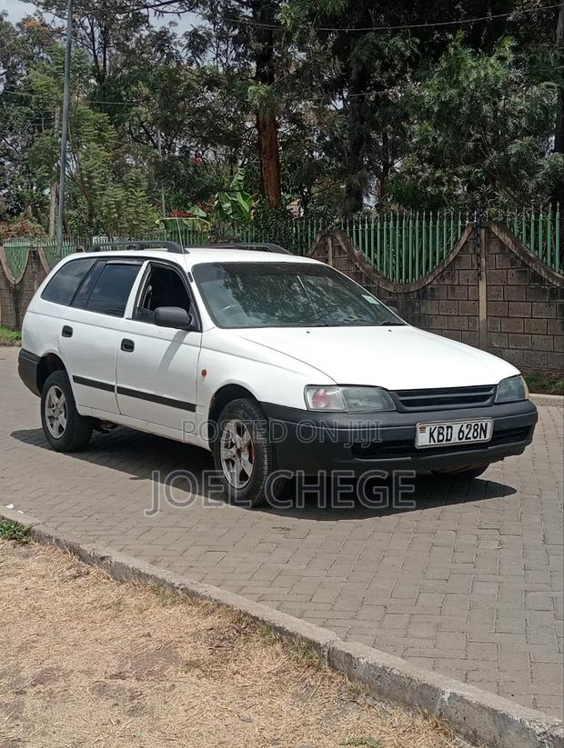 Toyota Caldina 2003 White
