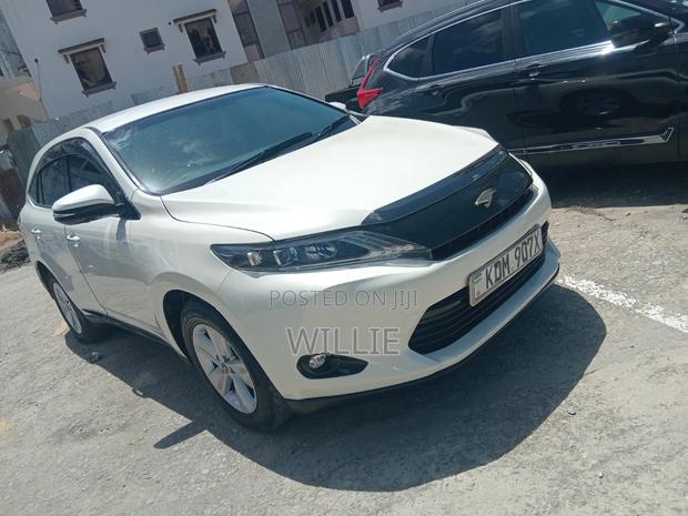 Toyota Harrier 2016 White