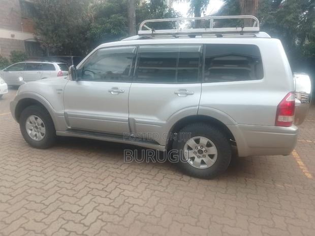 Mitsubishi Pajero 2004 Silver