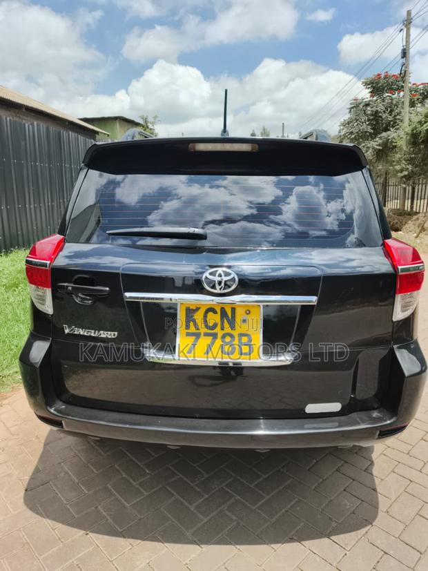 Toyota Vanguard 2010 Black