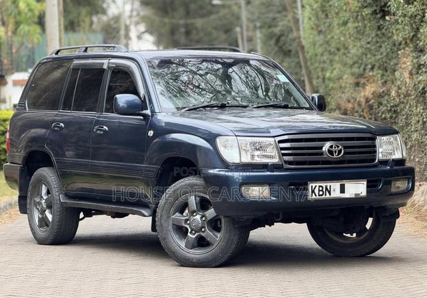 Toyota Land Cruiser 2004 Blue