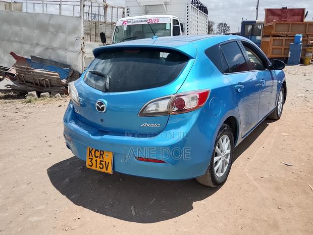 Mazda Axela 2011 Blue