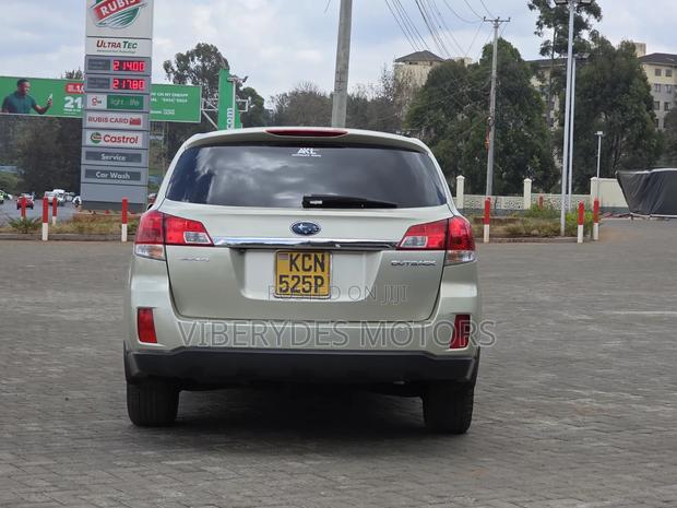 Subaru Outback 2010