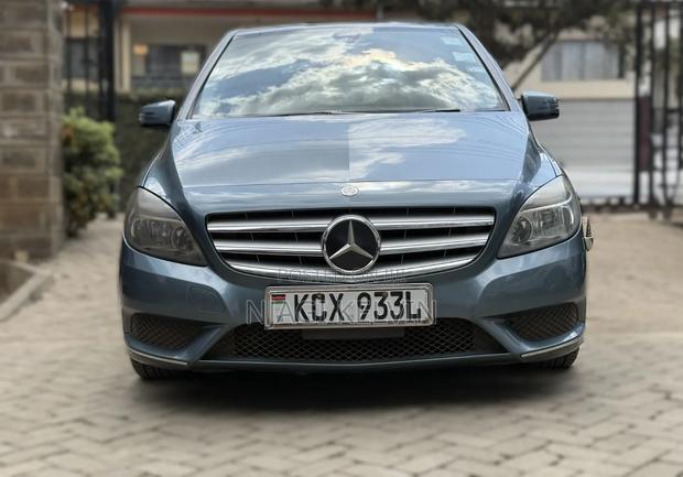 Mercedes-Benz B-Class 2012 Blue