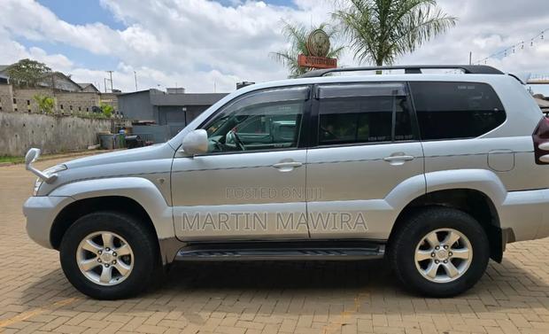 Toyota Land Cruiser Prado 2004 Silver
