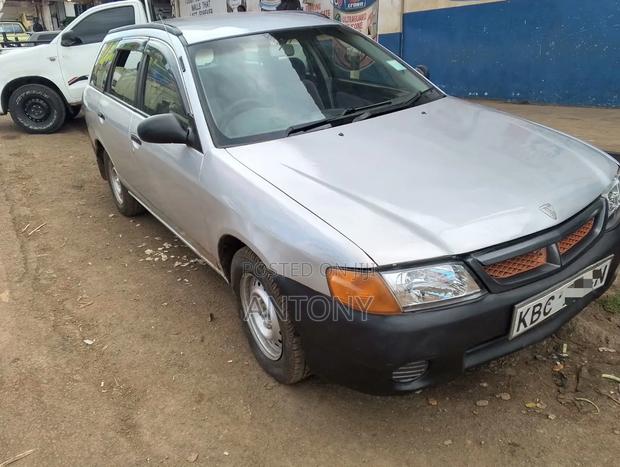 Nissan Wingroad 2002 Silver