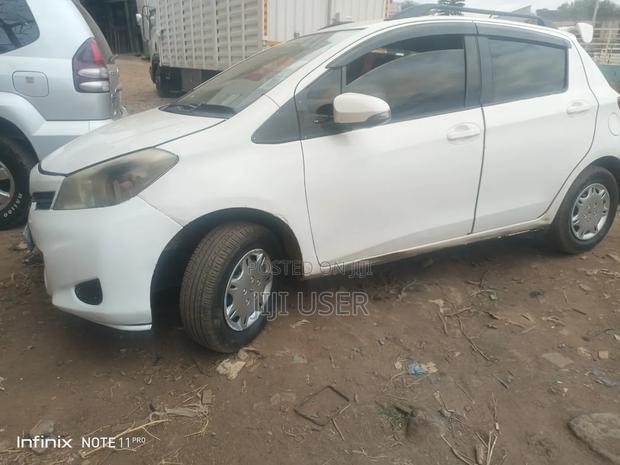 Toyota Vitz 1.0 FWD 5dr 2013 White