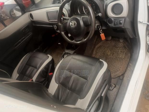 Toyota Vitz 1.0 FWD 5dr 2013 White