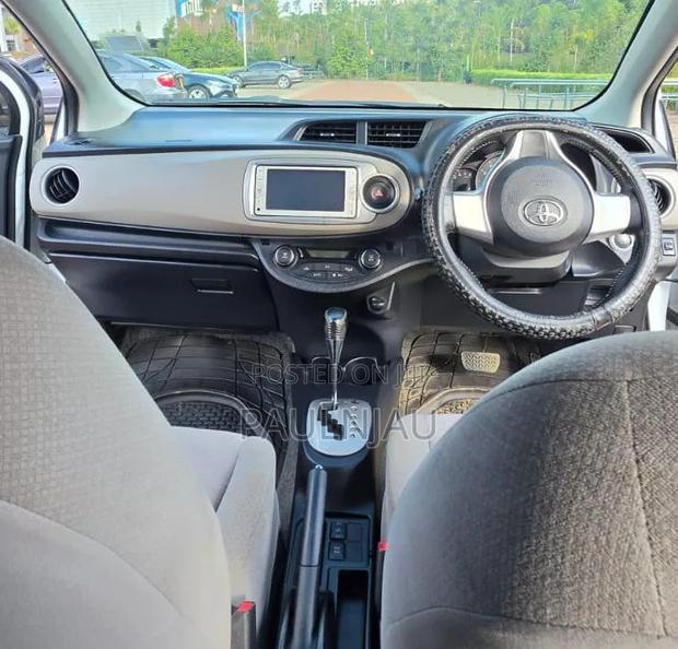 Toyota Vitz 2014 White
