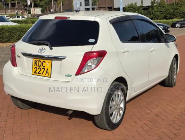 Toyota Vitz 2014 White