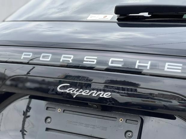 Porsche Cayenne S AWD 2019 Black