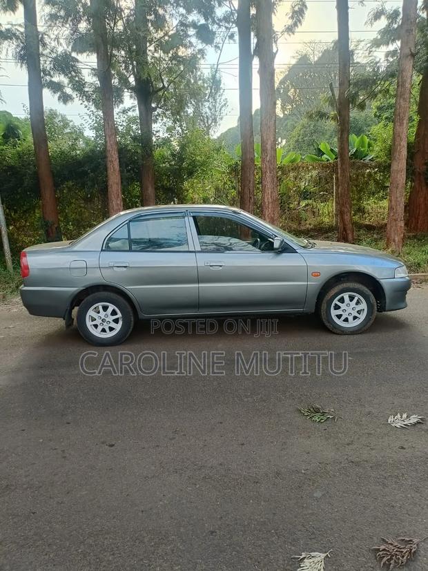 Mitsubishi Lancer 2000 Green
