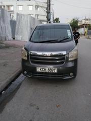 Toyota Noah 2010 Gray for sale