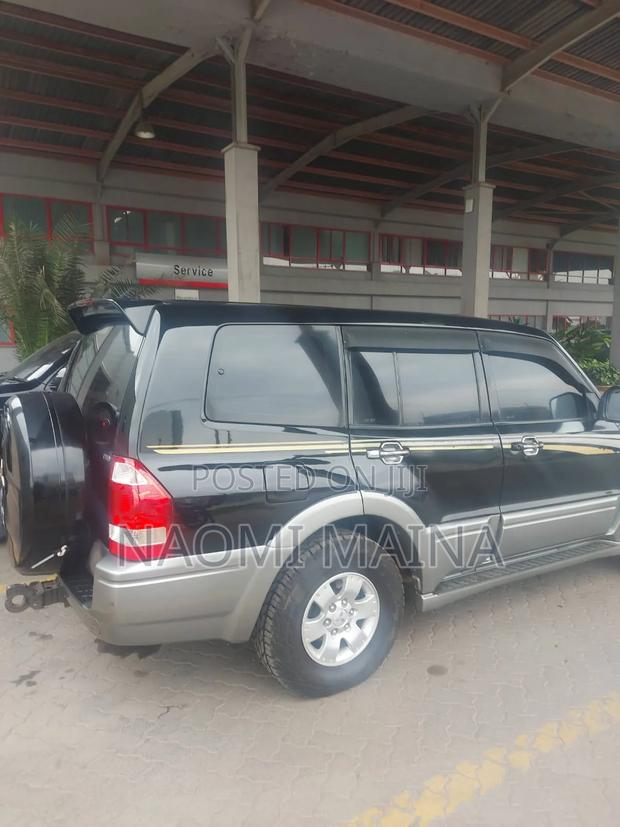 Mitsubishi Pajero 2004