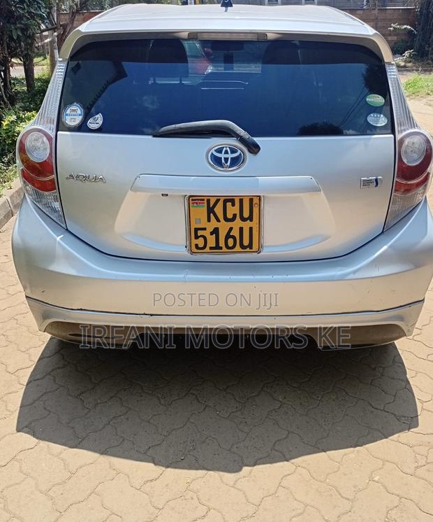 Toyota Aqua 2012 Silver