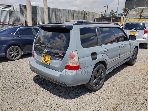 Subaru Forester 2005 Gray