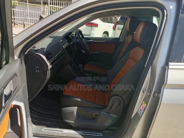 Volkswagen Tiguan 2019 Silver