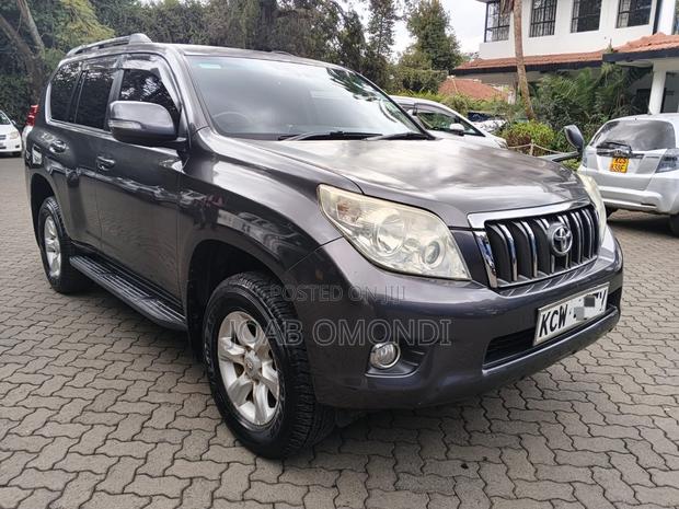 Toyota Land Cruiser Prado 2.7 i 2012 Gray