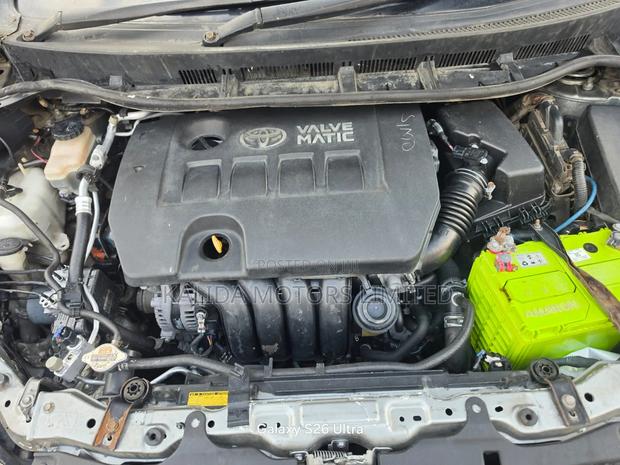 Toyota Wish 2011 Silver