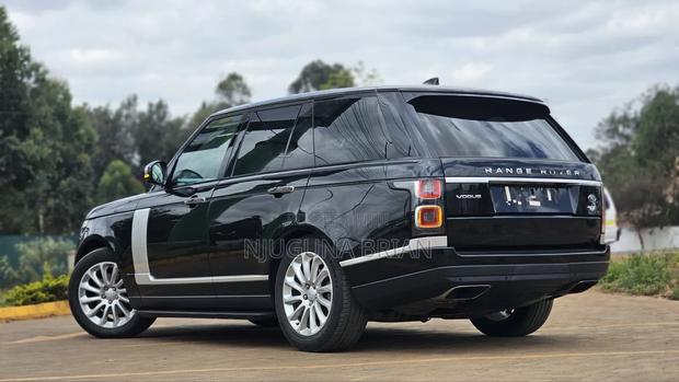 Land Rover Range Rover Vogue 2019 Black