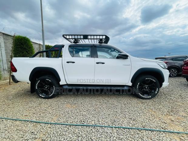Toyota Hilux 2.4 Diesel 2020 White