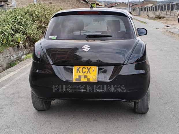 Suzuki Swift 2012 Black