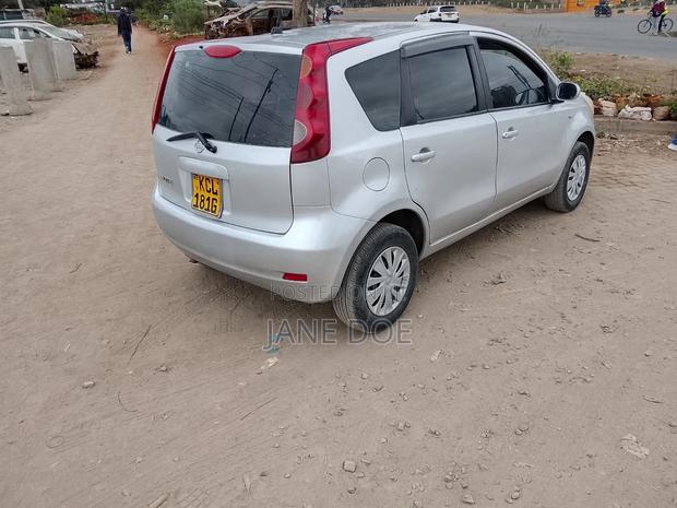Nissan Note 2010 Silver