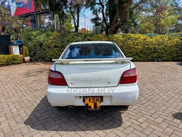 Subaru Impreza 2.0 R Limousine 2006 White