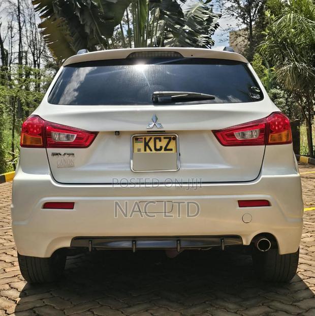 Mitsubishi RVR 2013 White