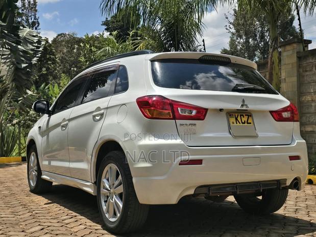 Mitsubishi RVR 2013 White