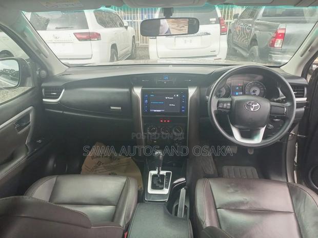 Toyota Fortuner 2019 Silver