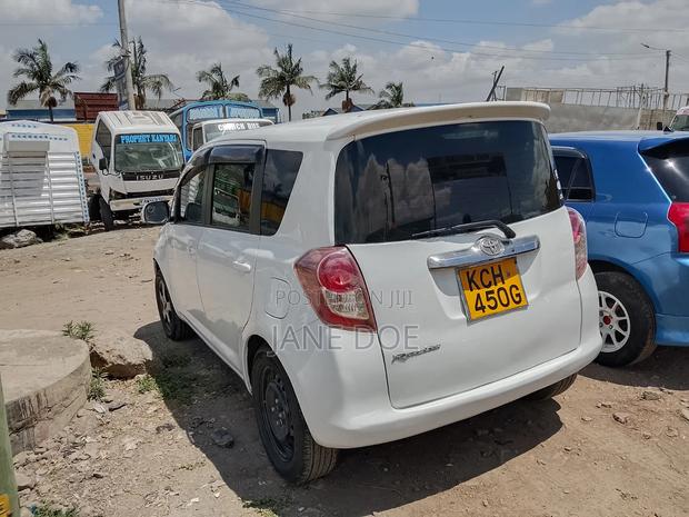 Toyota Ractis 2009 White
