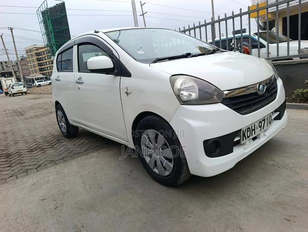 Daihatsu Mira 2015 White