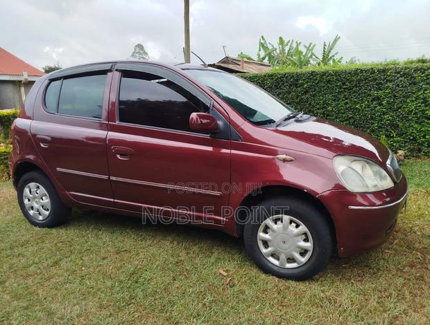 Toyota Vitz 2003 Maroon