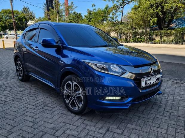 Honda Vezel 2017 Red
