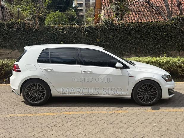 Volkswagen Golf 2014 White
