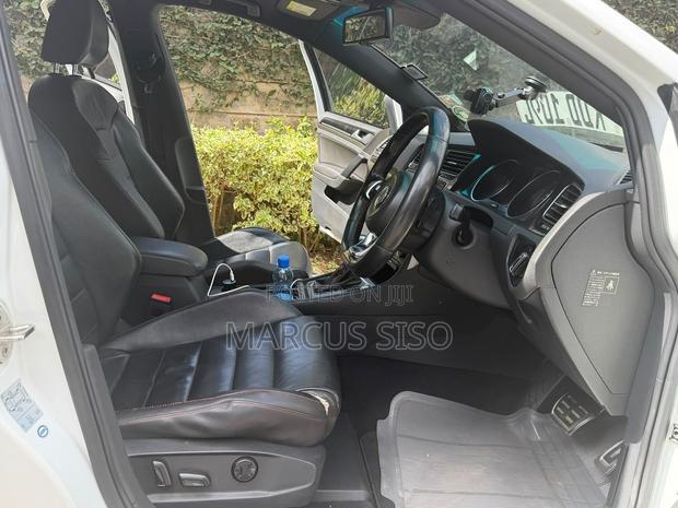 Volkswagen Golf 2014 White