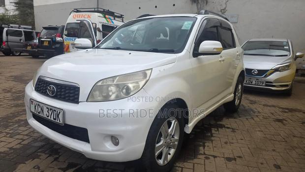 Toyota Rush 1.5 AWD 2010 White